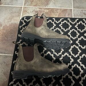 Size 7 Blundstones, worn only a few times.